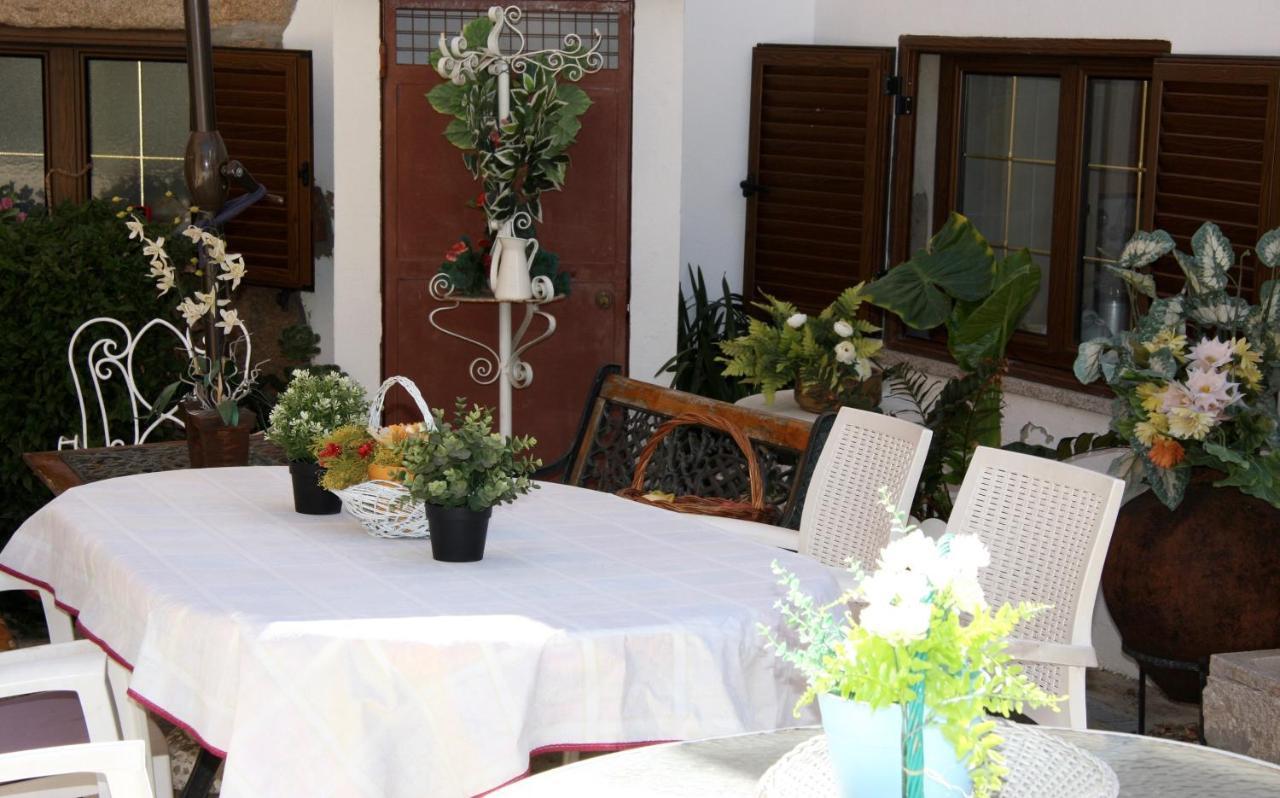Villa Casa Duas Fontes Capinha Esterno foto