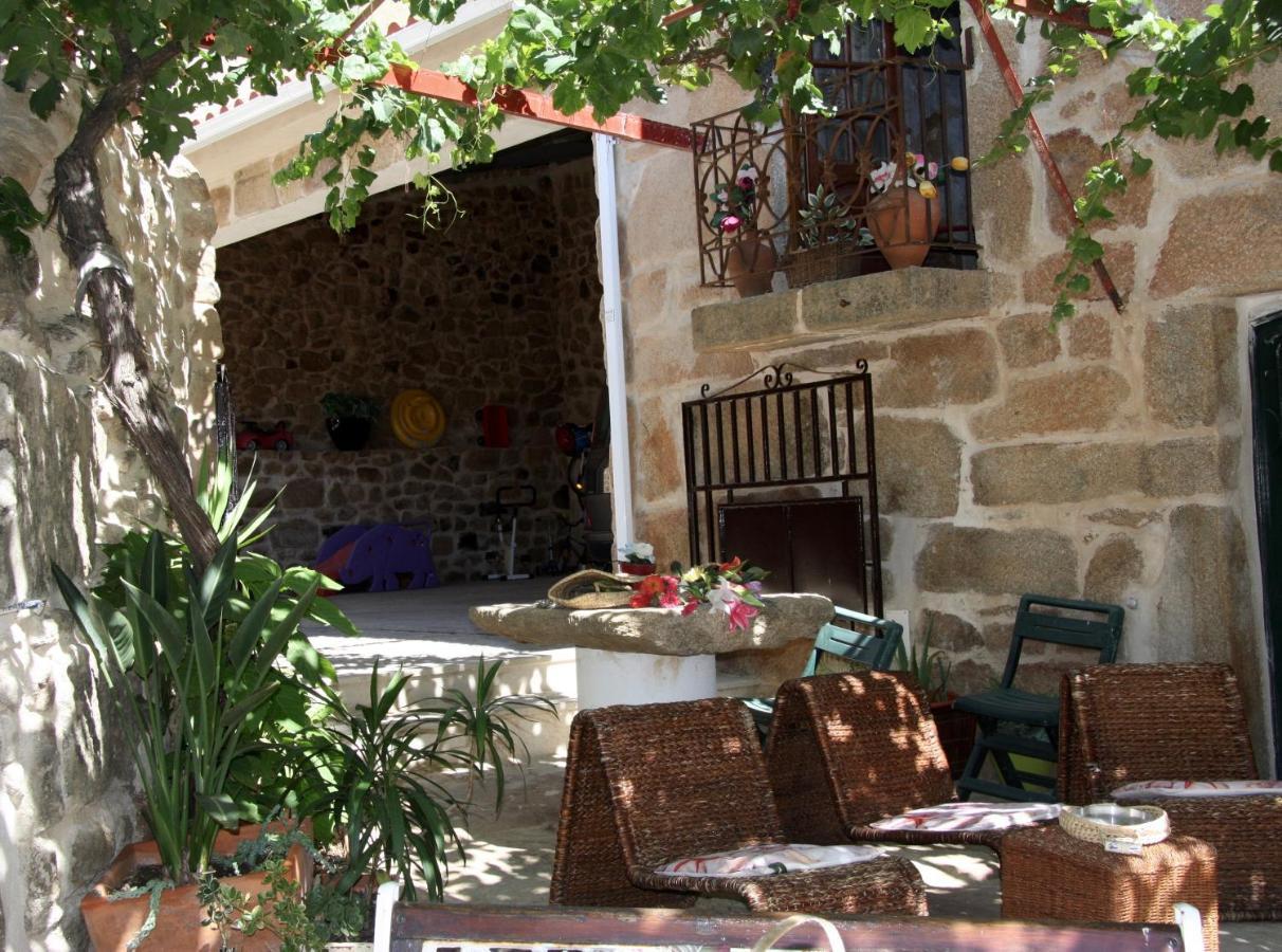Villa Casa Duas Fontes Capinha Esterno foto