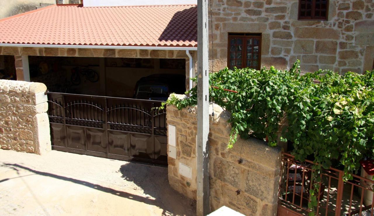 Villa Casa Duas Fontes Capinha Esterno foto